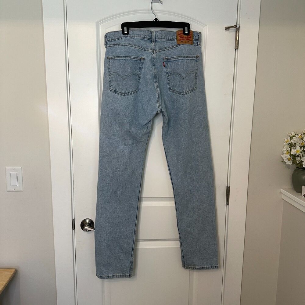 Levi's 505 Regular Fit Jeans Mens 36x34 Measured 32 Inseam Light Wash - Picture 5 of 16